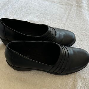 Bass Black Slip-On Loafers with Pleated Vamp Size 7.5 Leather Upper